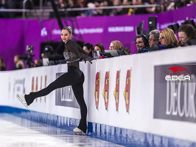 Ice Gallery Skates U.S.